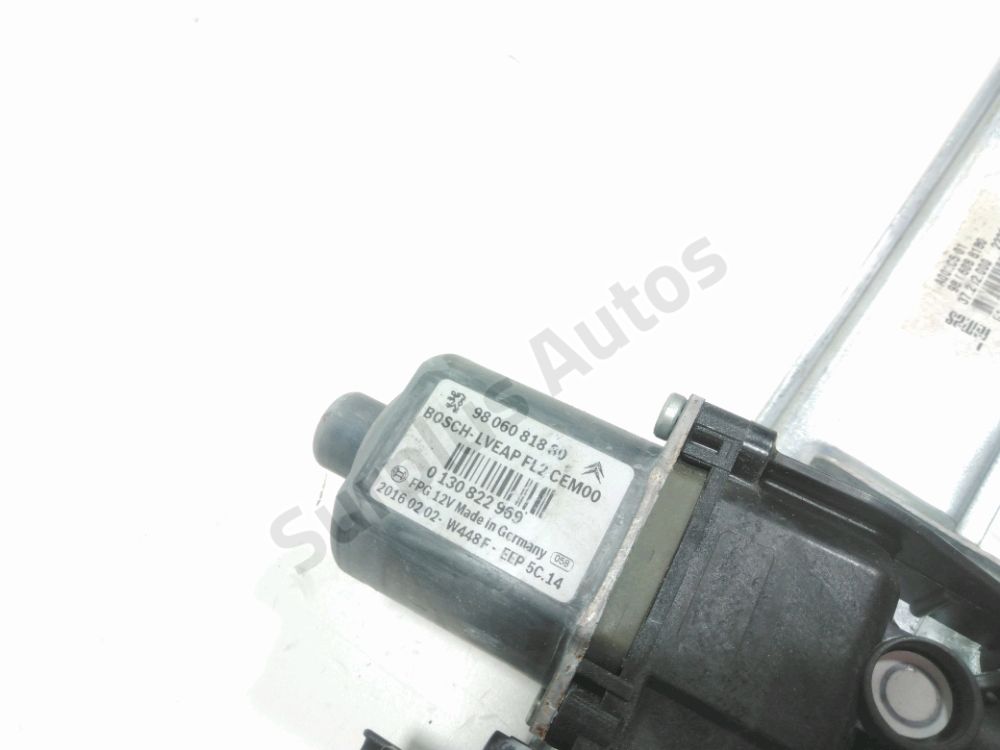 Lève-vitre électrique avant gauche