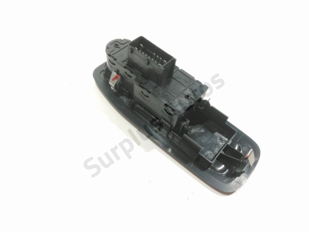 Commande lève-vitre avant gauche