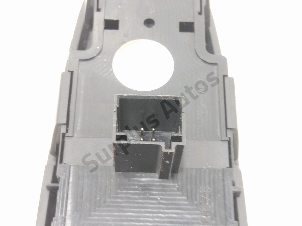 Commande lève-vitre avant gauche