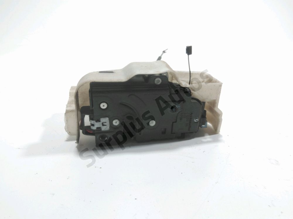 Serrure de porte avant gauche