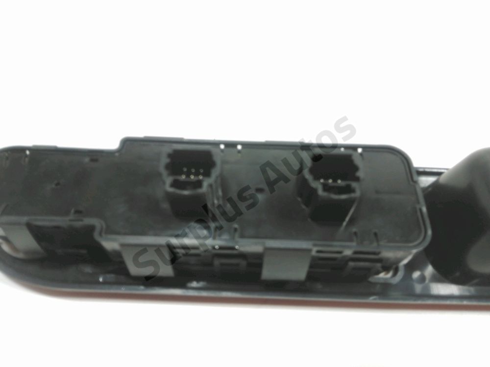 Commande lève-vitre avant gauche