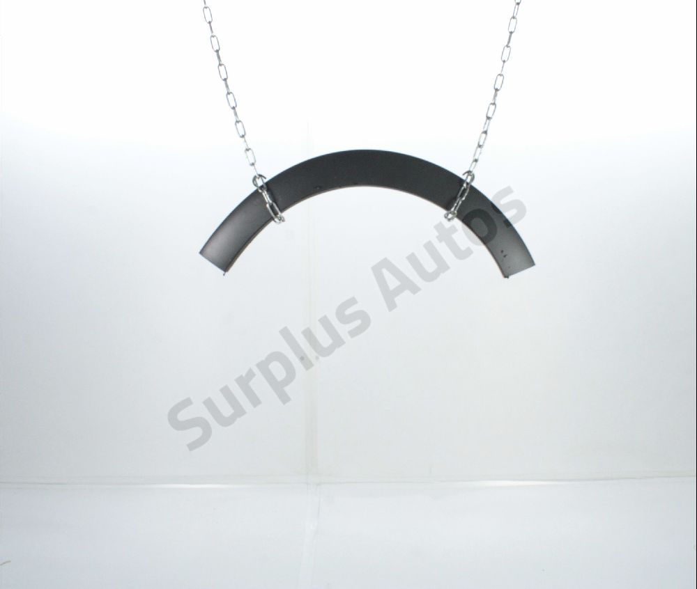 Elargisseur d'aile avant droite