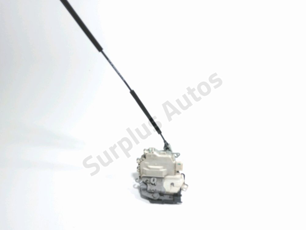 Serrure de porte avant droite