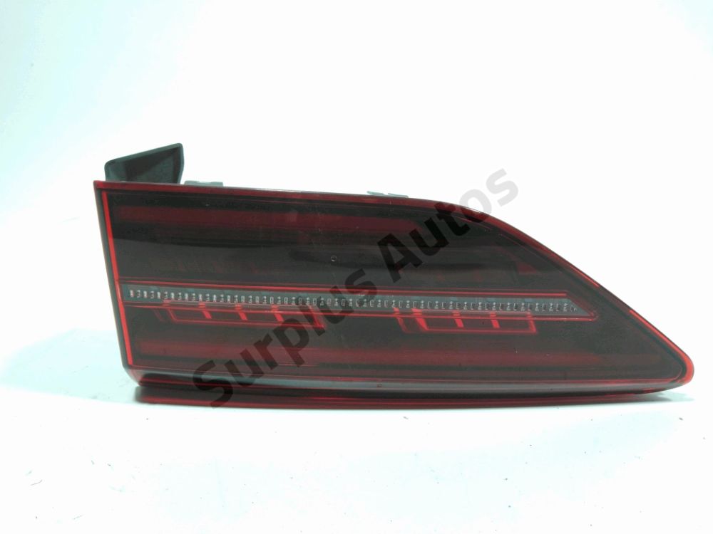 Feu arrière intérieur droit