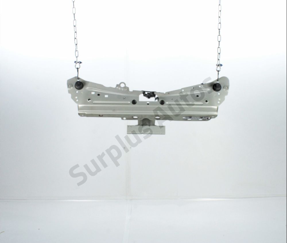 Traverse supérieure armature avant