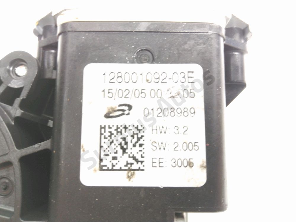 Lève-vitre électrique avant gauche