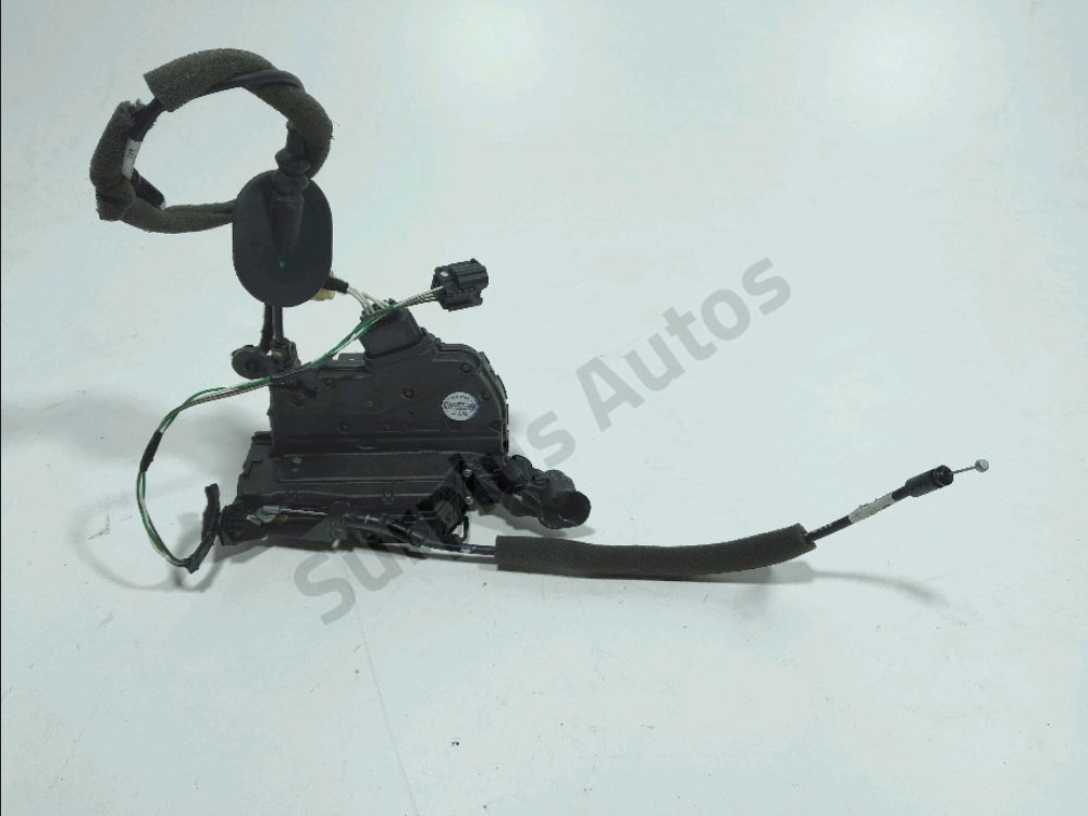 Serrure de porte avant gauche