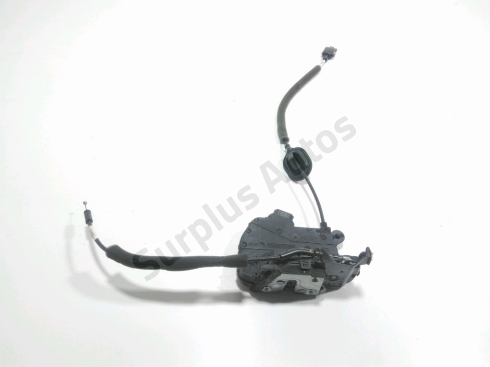 Serrure de porte avant droite