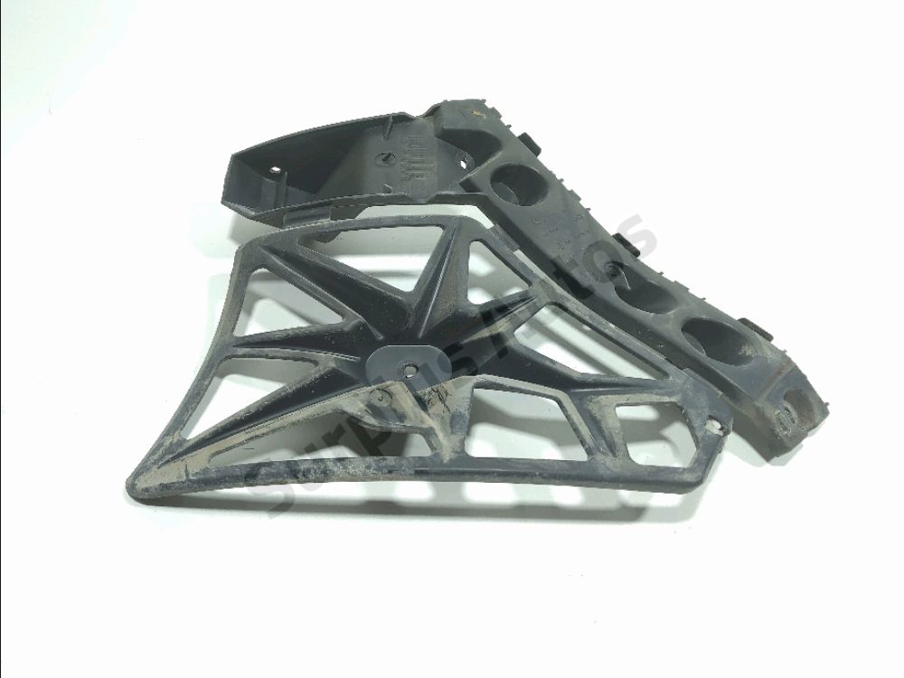 Support droit de pare-choc arrière