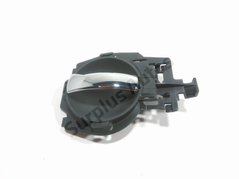 Poignee interieure porte avant droite