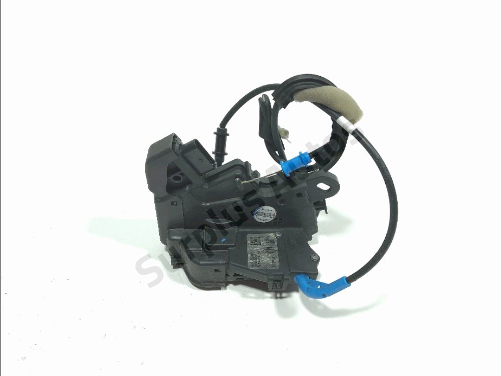 Serrure de porte avant droite