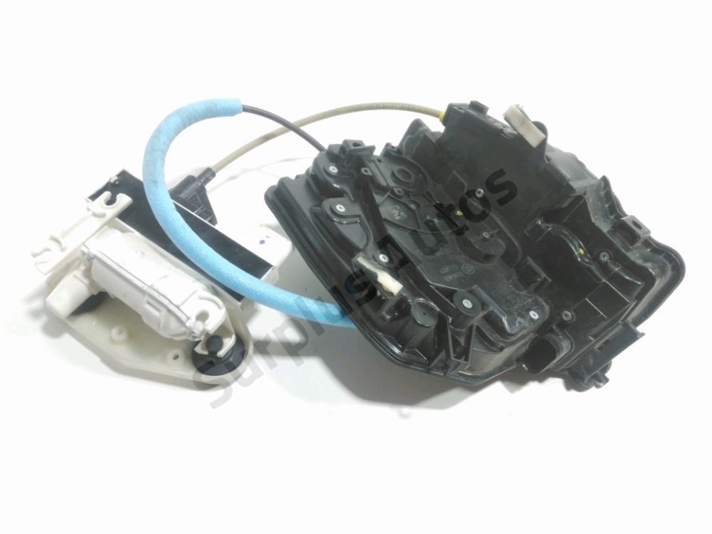 Serrure de porte avant droite