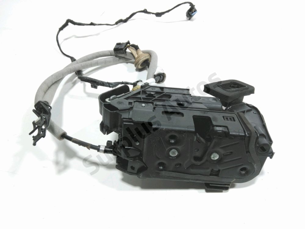 Serrure de porte avant droite