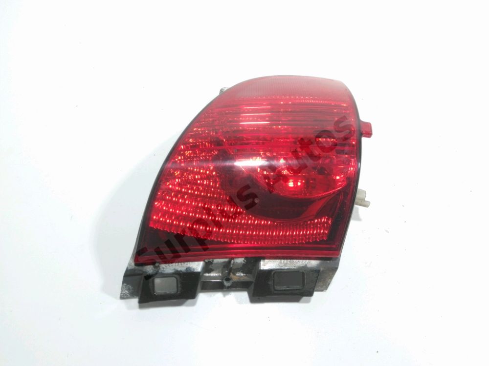 Feu de brouillard arrière gauche