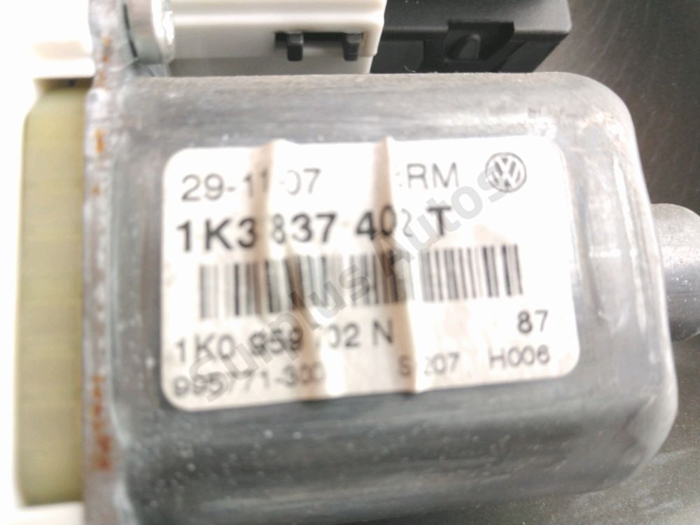 Lève-vitre électrique avant droit