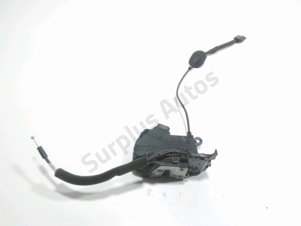 Serrure de porte avant droite