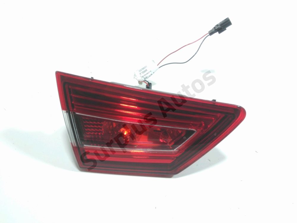 Feu arrière intérieur gauche