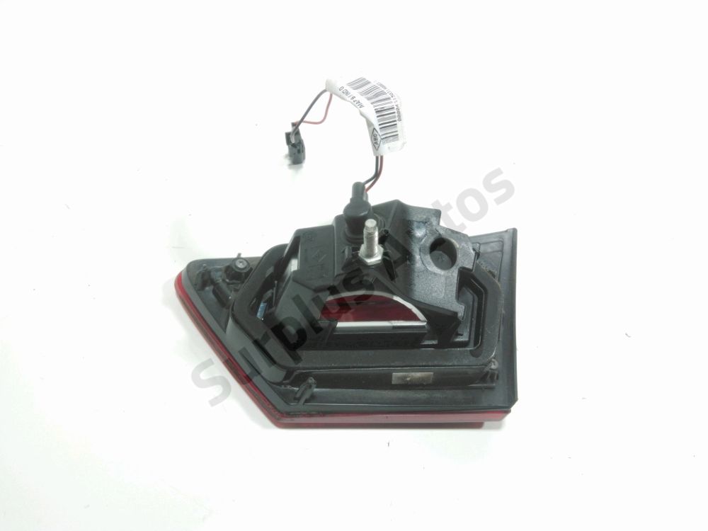 Feu arrière intérieur gauche