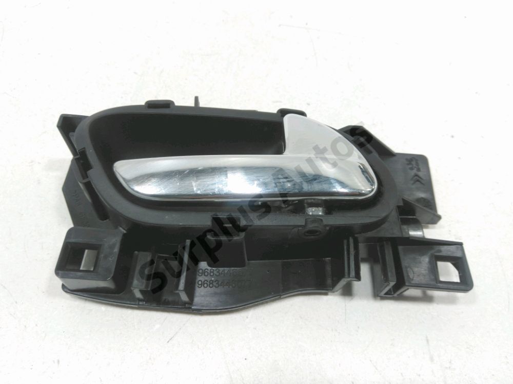 Poignée intérieure porte avant droite