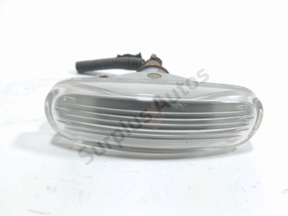 Répétiteur d'aile gauche