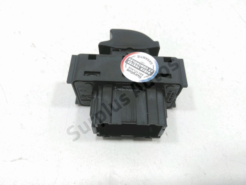 Commande lève-vitre avant droit