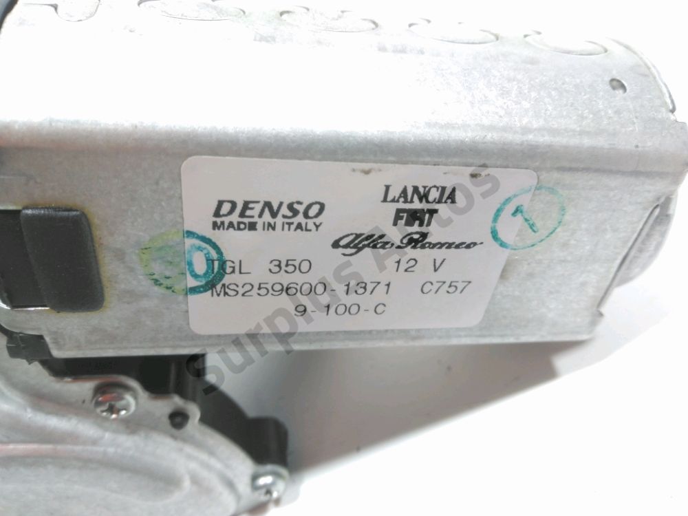 Moteur d'essuie glace arrière