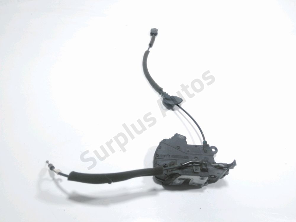 Serrure de porte avant droite