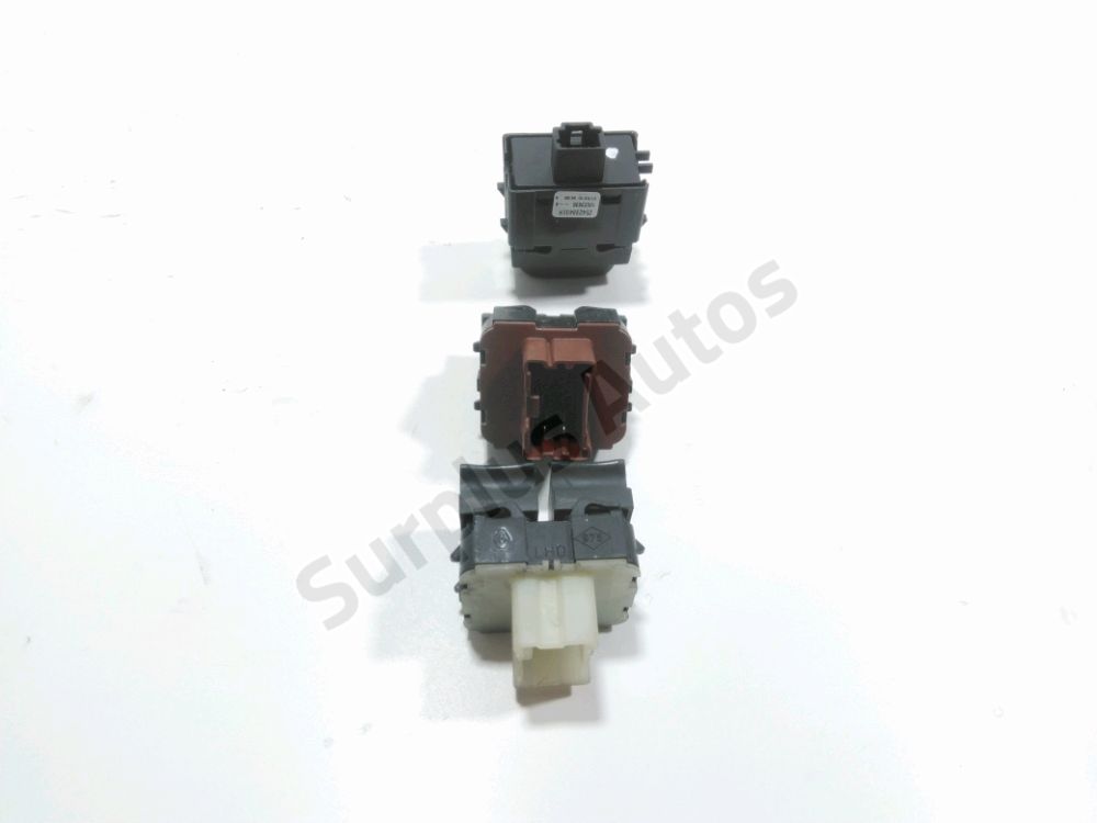 Commande lève-vitre avant gauche