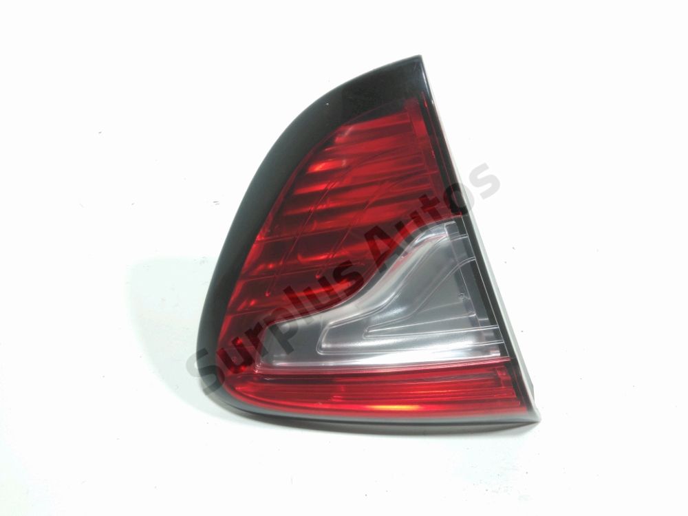 Feu arrière intérieur gauche