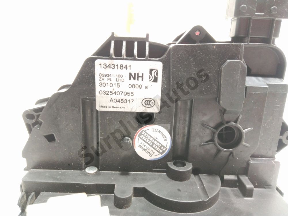 Serrure de porte avant gauche