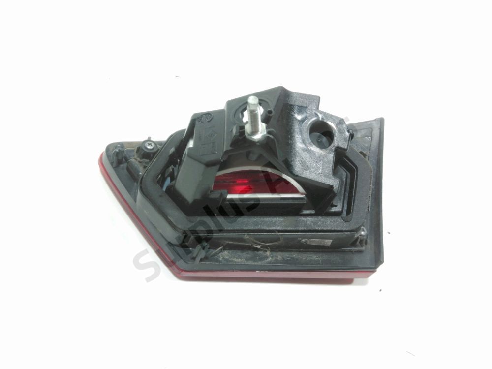 Feu arrière intérieur gauche