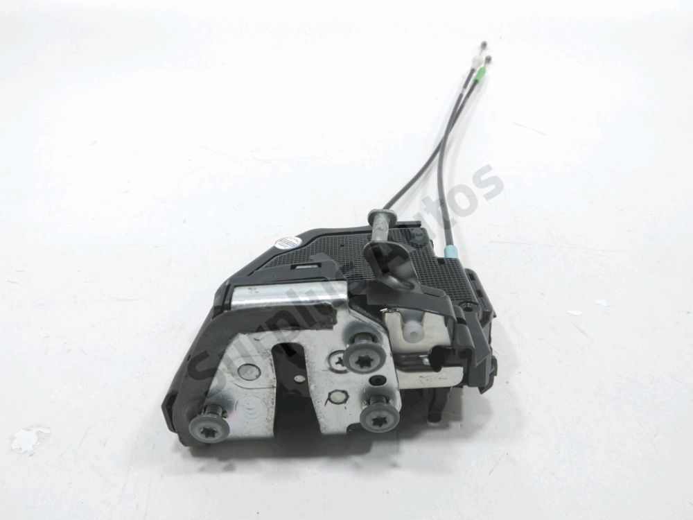 Serrure de porte arriere droite