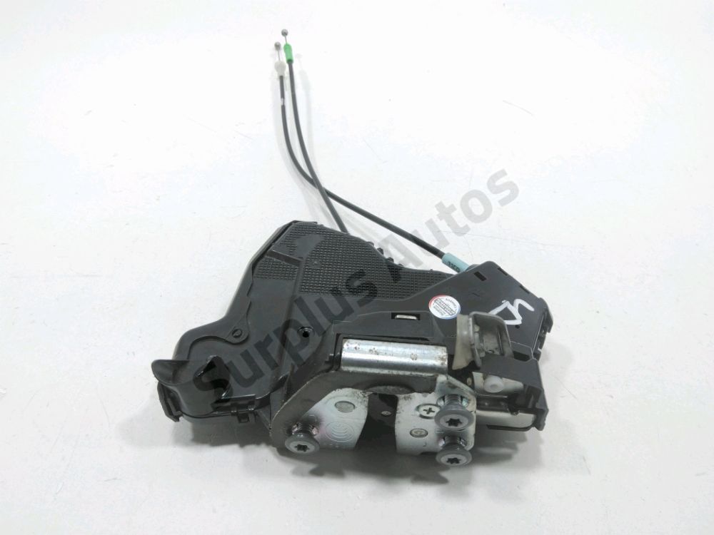 Serrure de porte avant droite