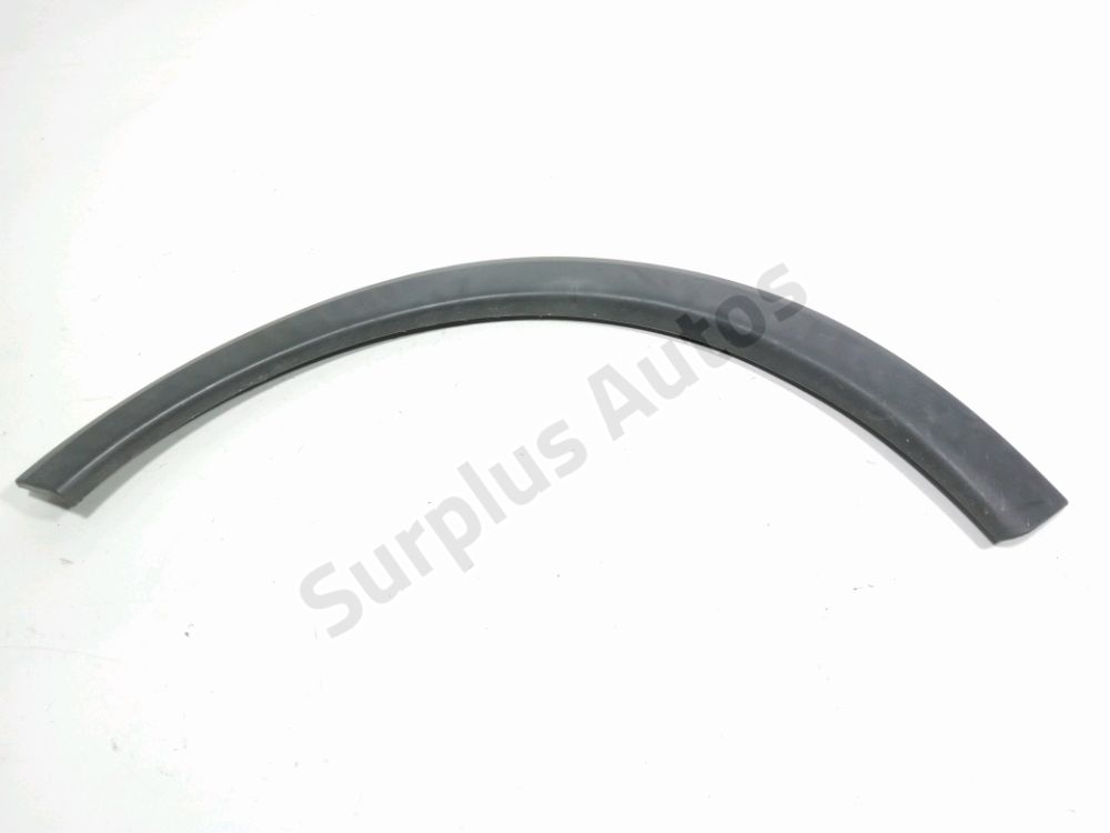 Elargisseur d'aile avant gauche