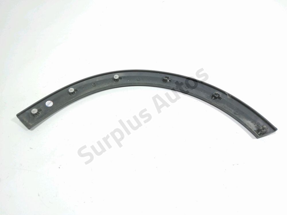 Elargisseur d'aile avant gauche