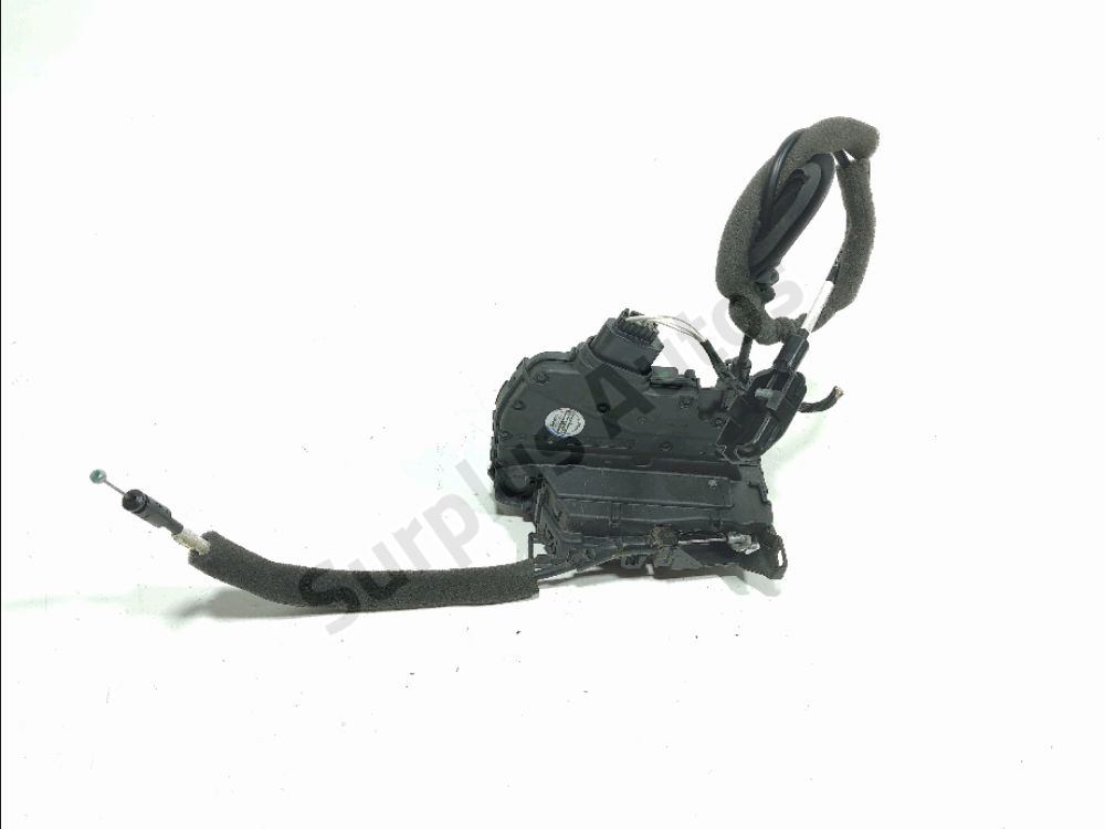 Serrure de porte avant droite