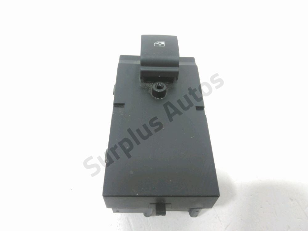 Commande leve-vitre avant droit