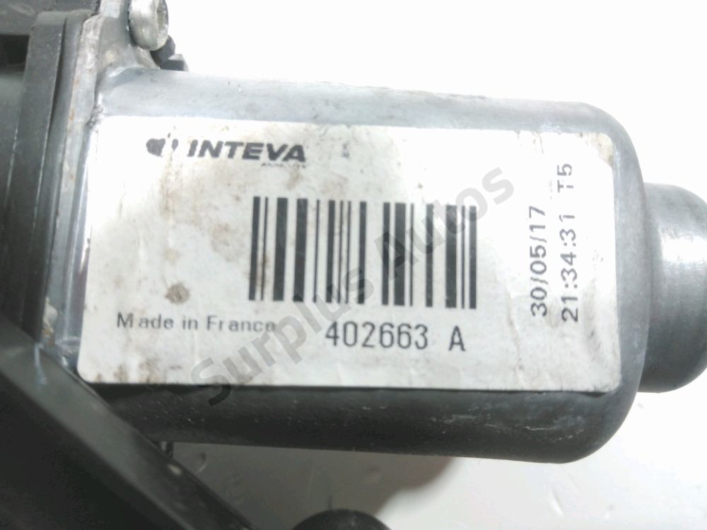 Lève-vitre électrique avant gauche