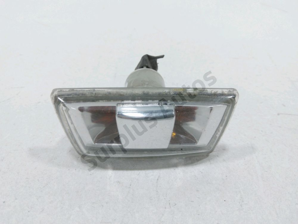 Répétiteur d'aile droit