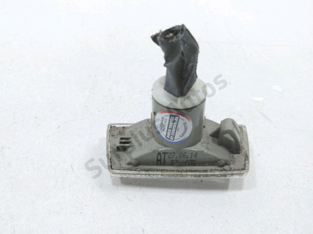 Répétiteur d'aile droit