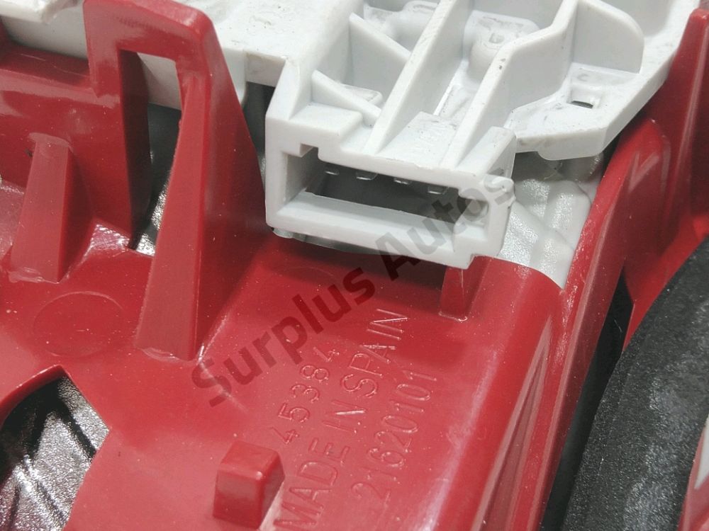 Feu arrière intérieur gauche