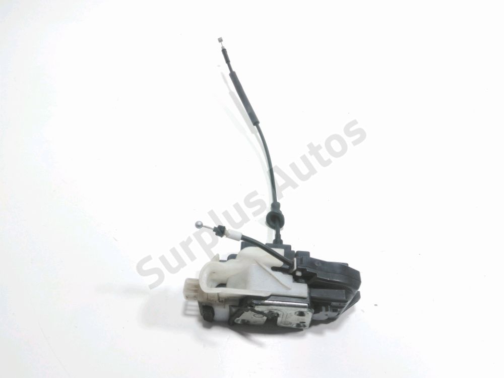 Serrure de porte avant droite