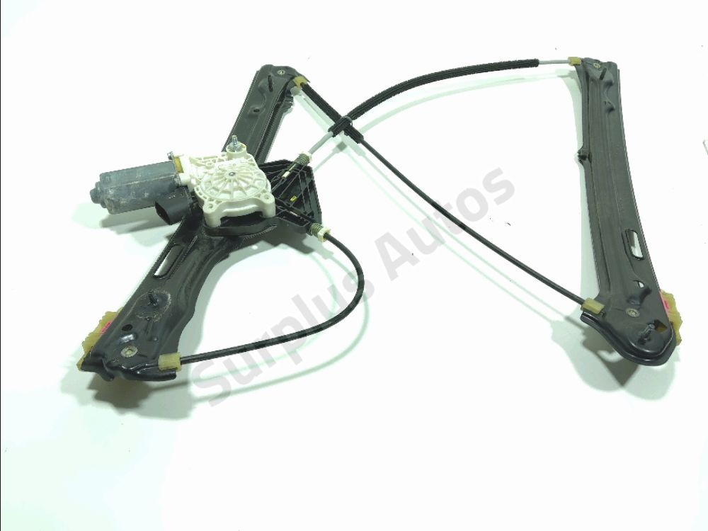 Lève-vitre électrique avant droit