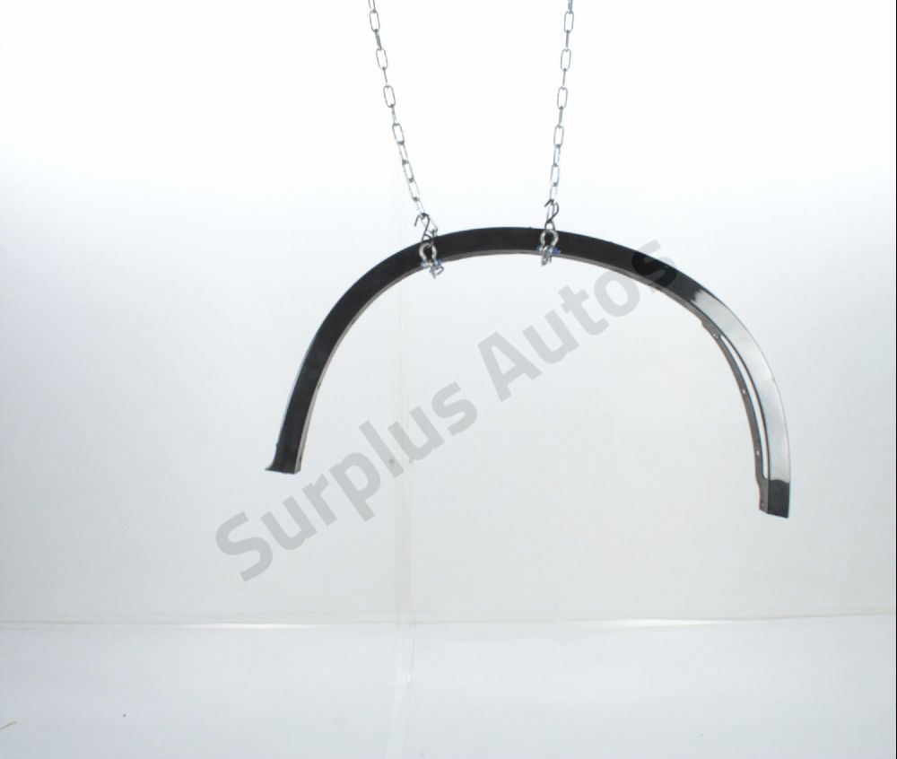 Elargisseur d'aile avant droite