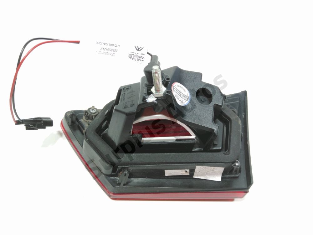 Feu arrière intérieur gauche