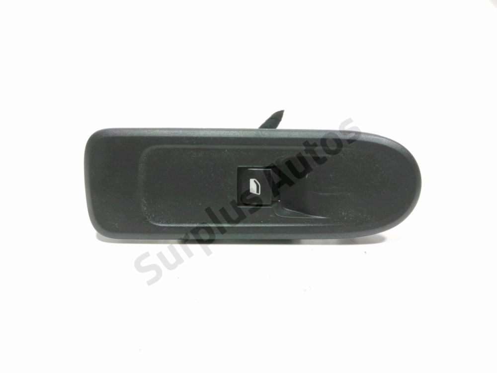 Commande lève-vitre avant droit