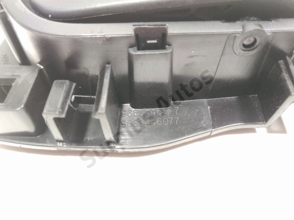 Poignée intérieure porte avant droite