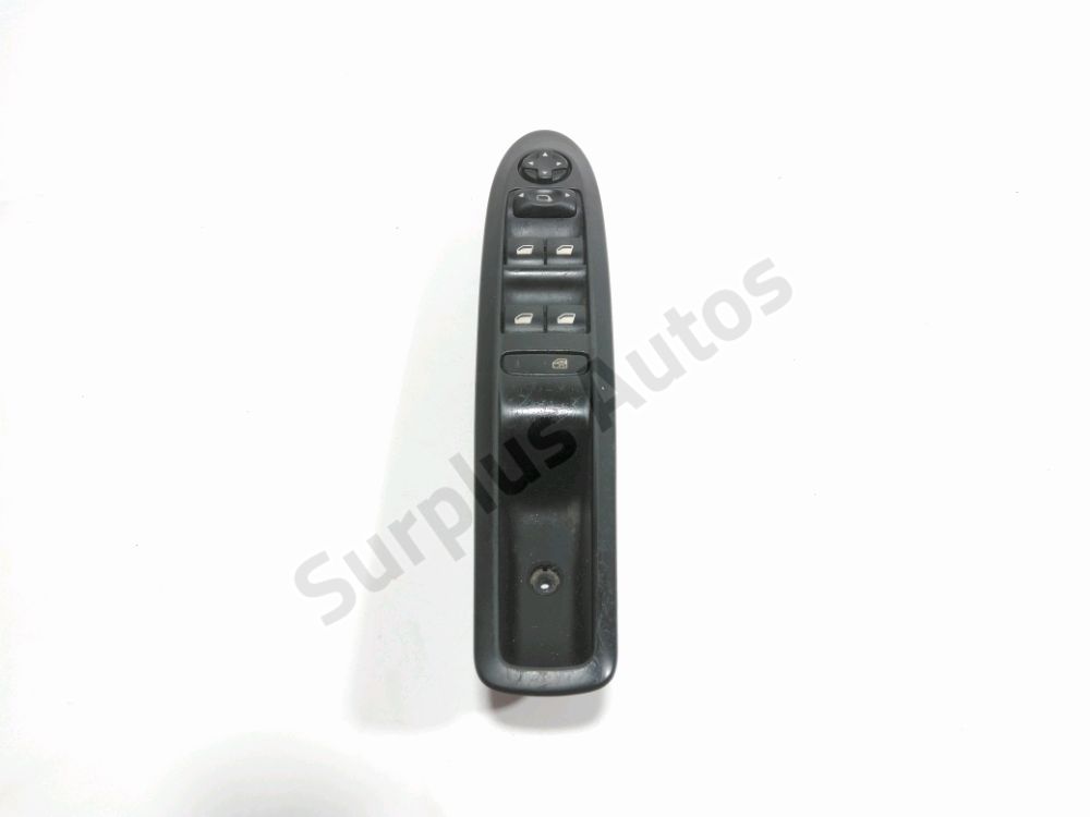 Commande leve-vitre avant gauche