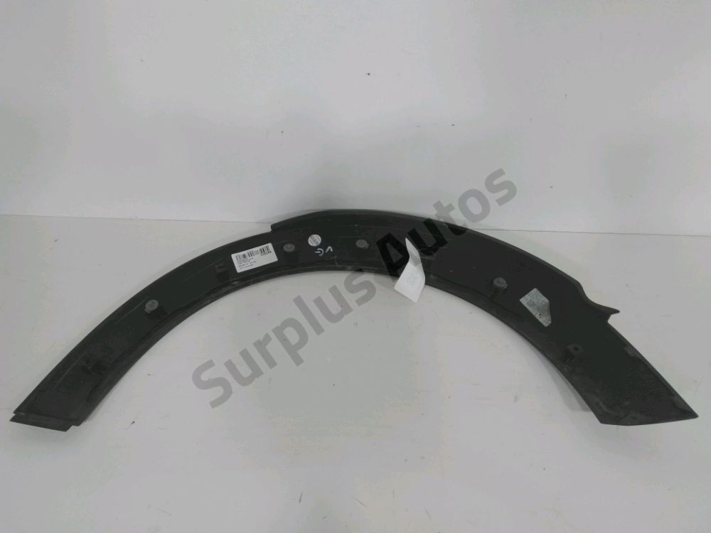 Elargisseur d'aile avant gauche