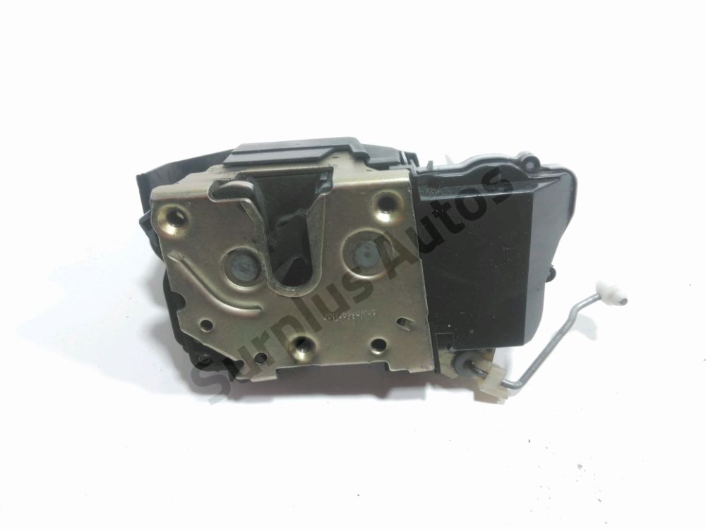 Serrure de porte avant droite